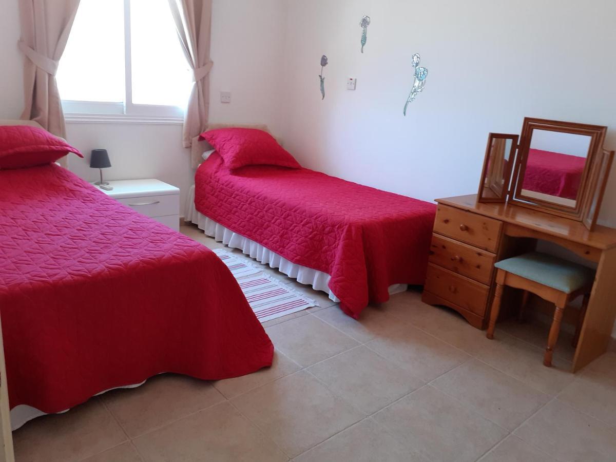 Beautiful 2-Bed House In Mandria Paphos Villa Exterior photo