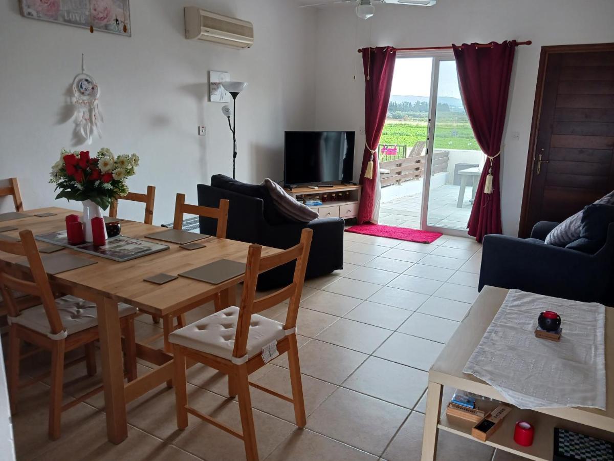 Beautiful 2-Bed House In Mandria Paphos Villa Exterior photo